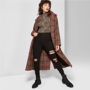 Wild fable super high rise distressed skinny jeans. Size 4